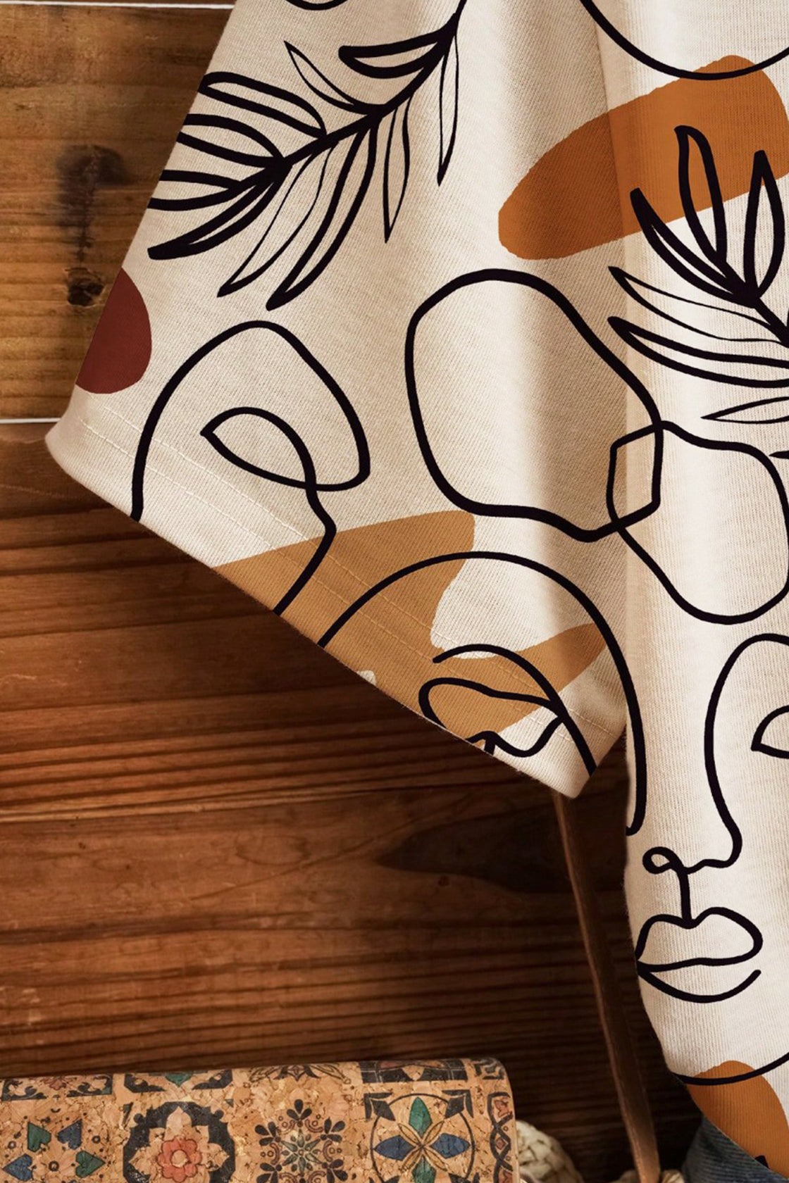 Line‑Art Face Print Top  shirt’s